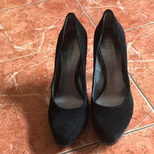 SUEDE NINE WEST HEELS